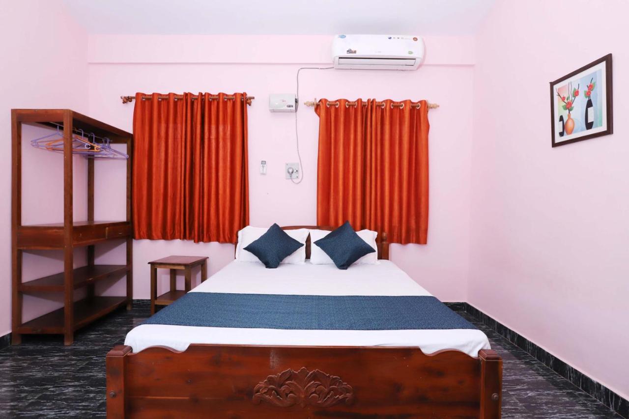 Morjim Sunset Guesthouse - 300 Meter To Morjim Beach Exterior photo